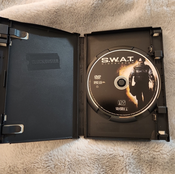 Dvd of S.W.A.T. - Picture 3 of 3